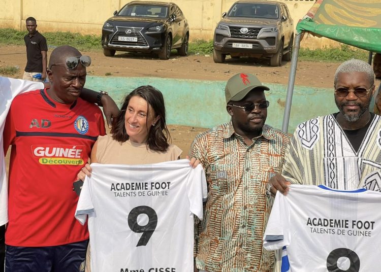 Promotion des jeunes talents : Djibril Cissé s’engage avec l’Académie Foot Talents de Guinée