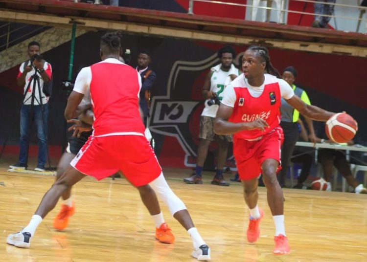 Afrobasket : La Guinée termine son stage par une victoire contre le Nigeria à Abuja