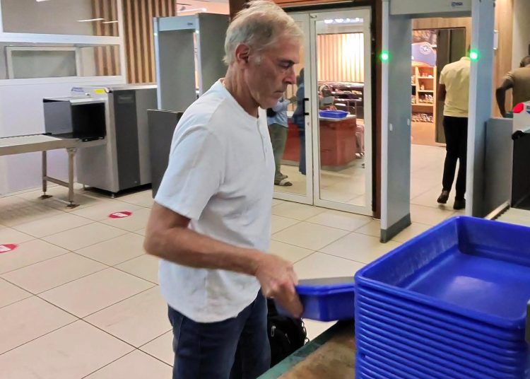 Voici les véritables raisons de la présence de Michel Dussuyer à Conakry